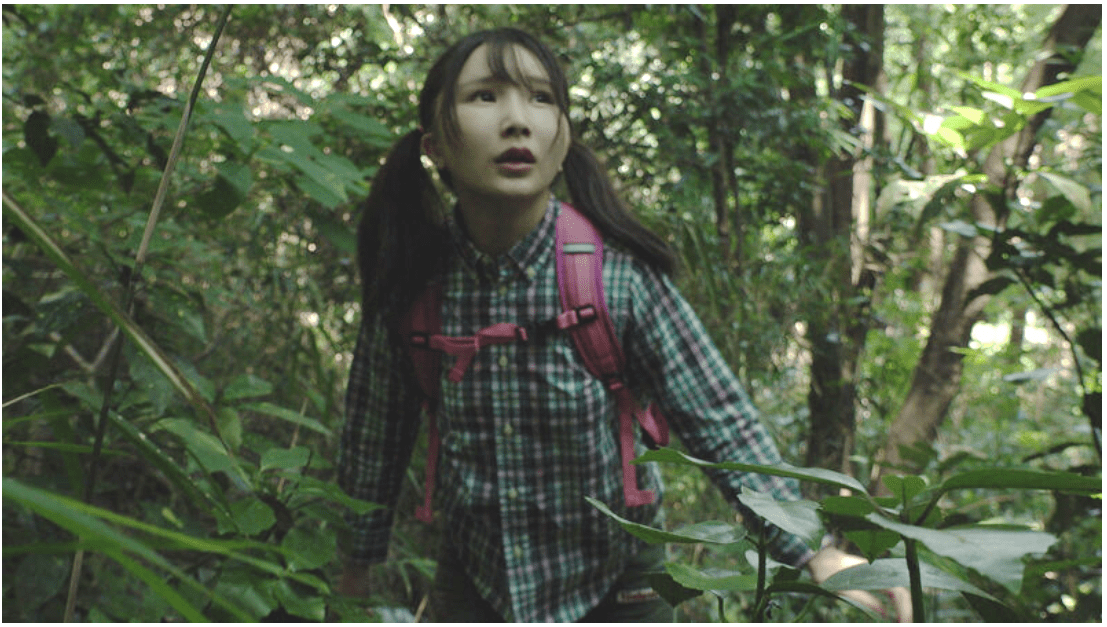 【AVレビュー】由良かな/欲望の森 まいごの全裸少女を森で見つけて性欲が抑えられない